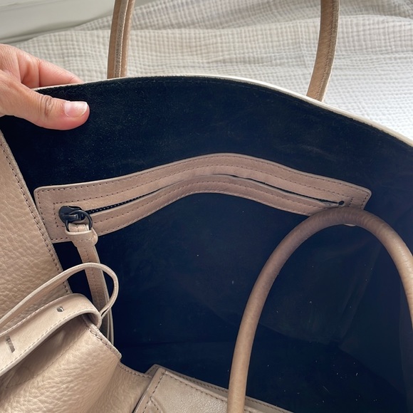 CÉLINE medium phantom tote in leopard - Picture 5 of 9